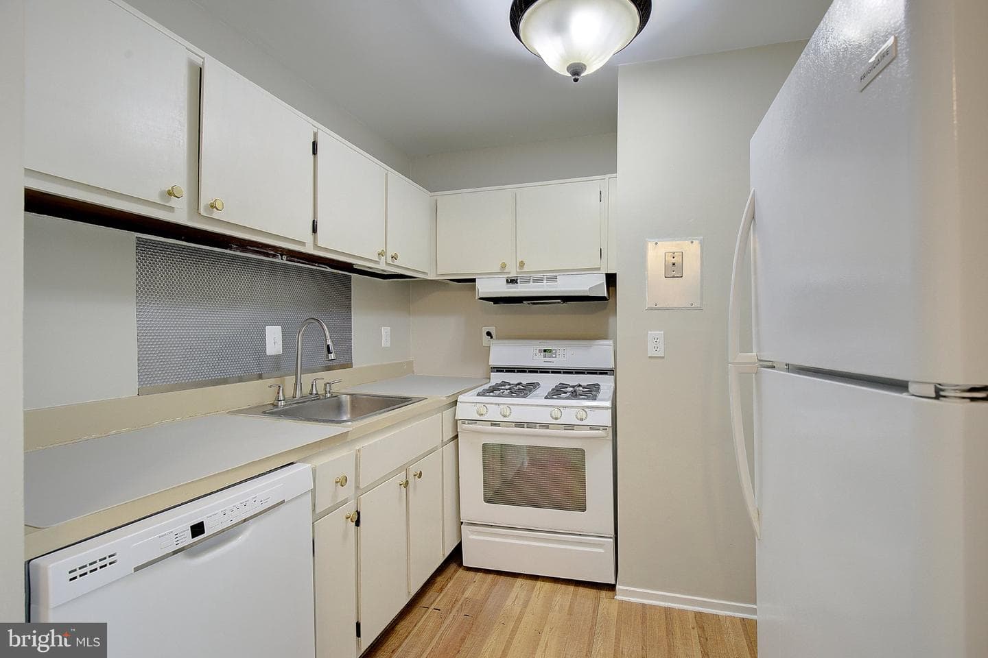 4407 Romlon Street #303 photo 14