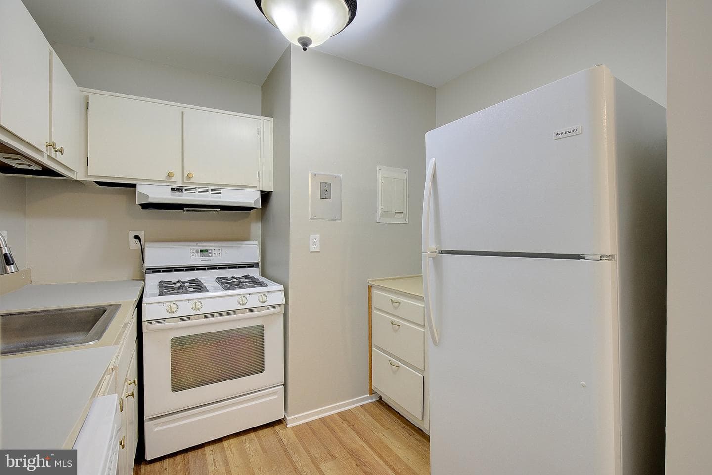 4407 Romlon Street #303 photo 15