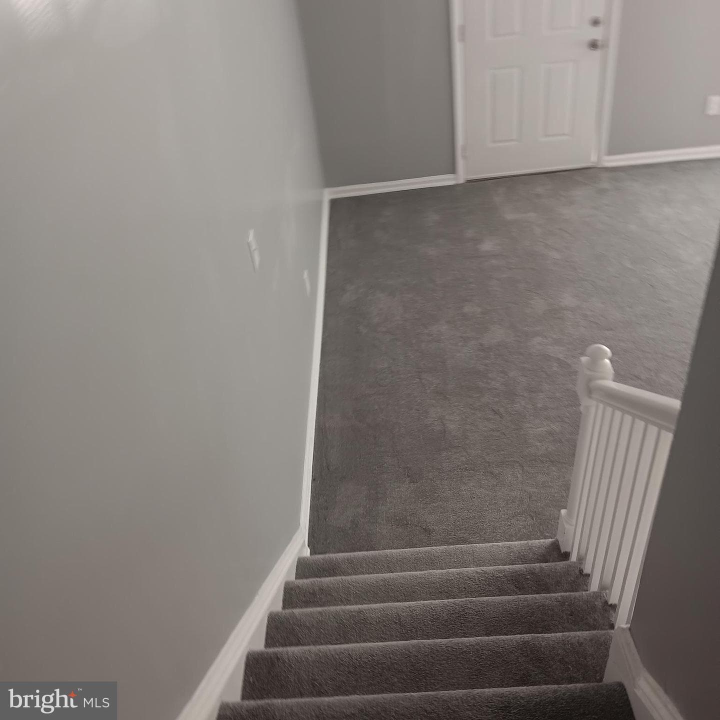1971 Addison Road S photo 6
