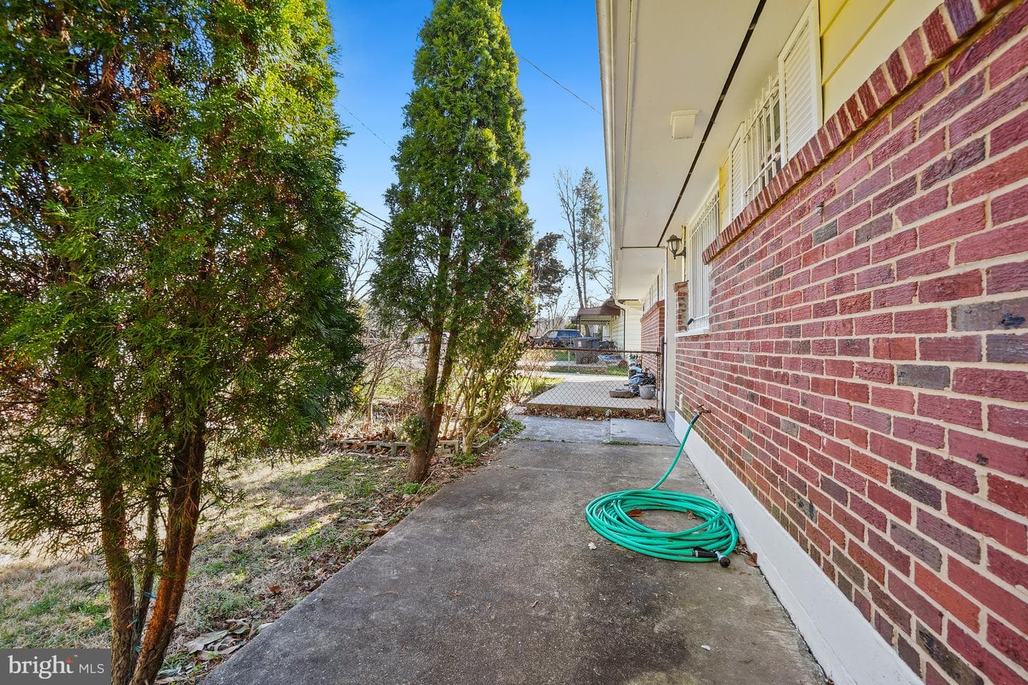 7523 Greenleaf Road photo 28