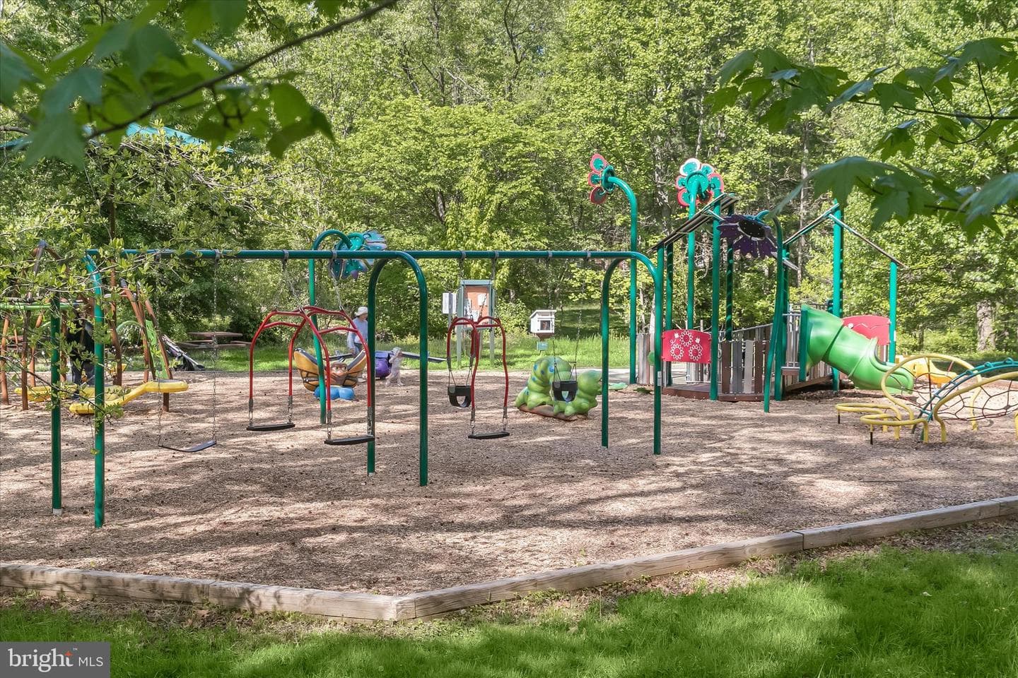 4014 Tennyson Road photo 42