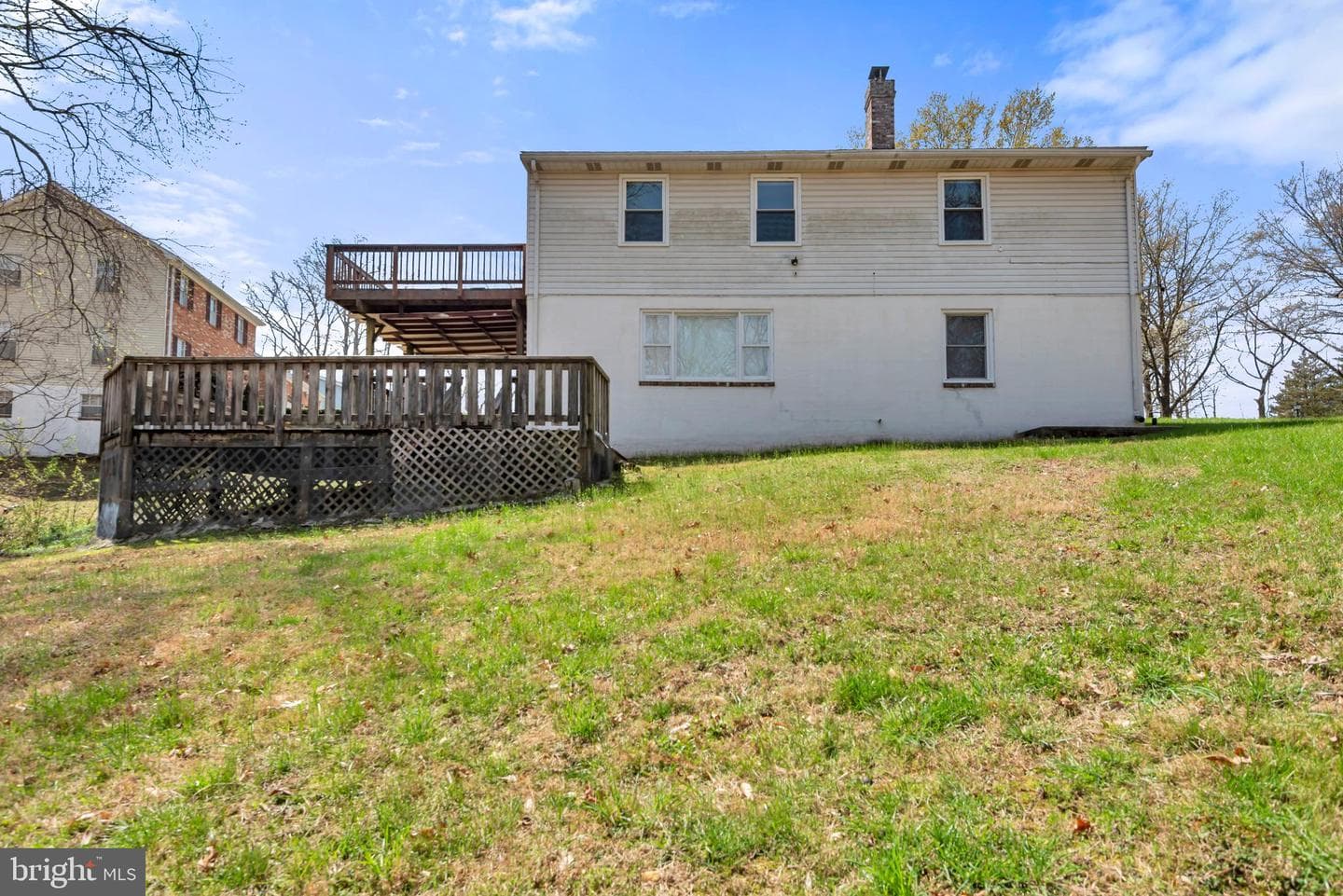 2012 Frontier Court photo 36