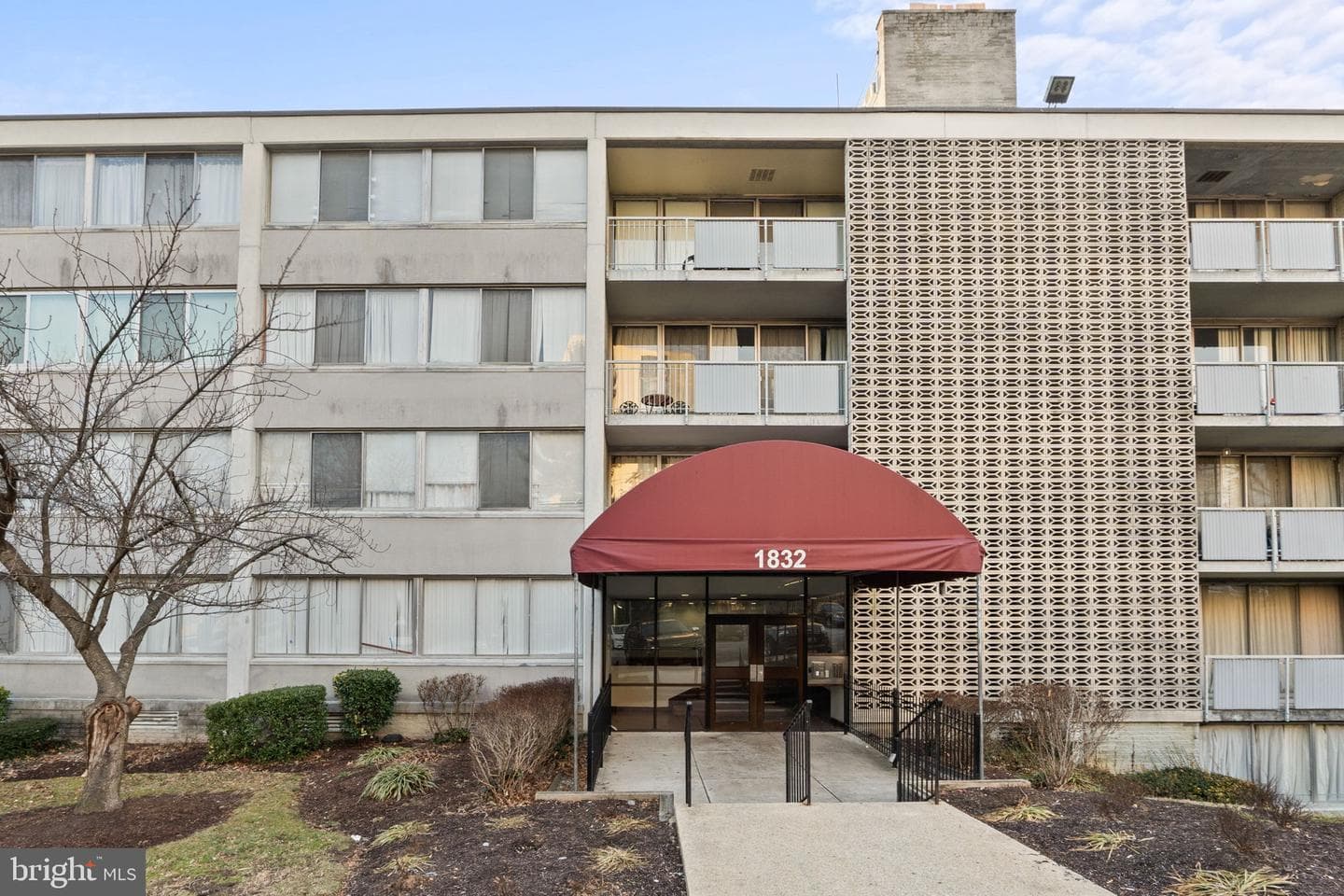 1832 Metzerott #303, Adelphi