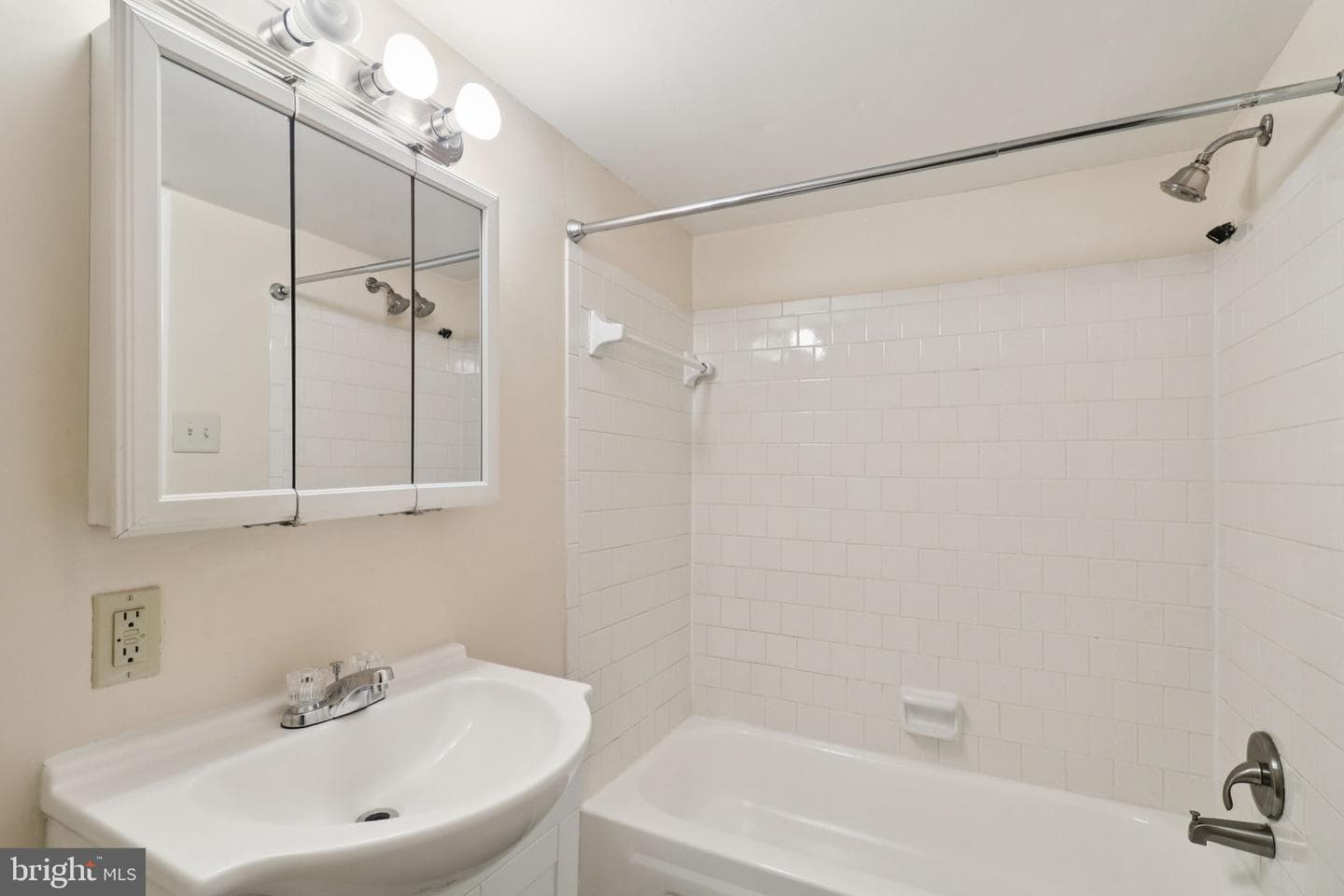 10117 Prince Place #303-2b photo 25