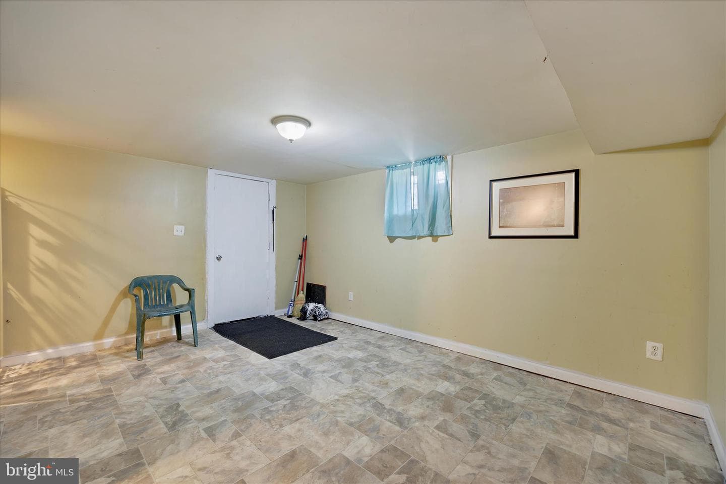 749 Audrey Lane photo 32