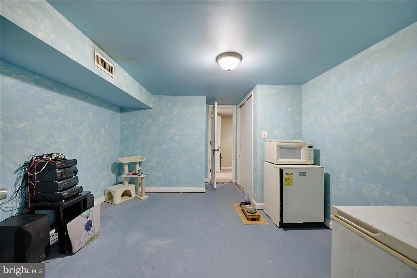 749 Audrey Lane photo 34