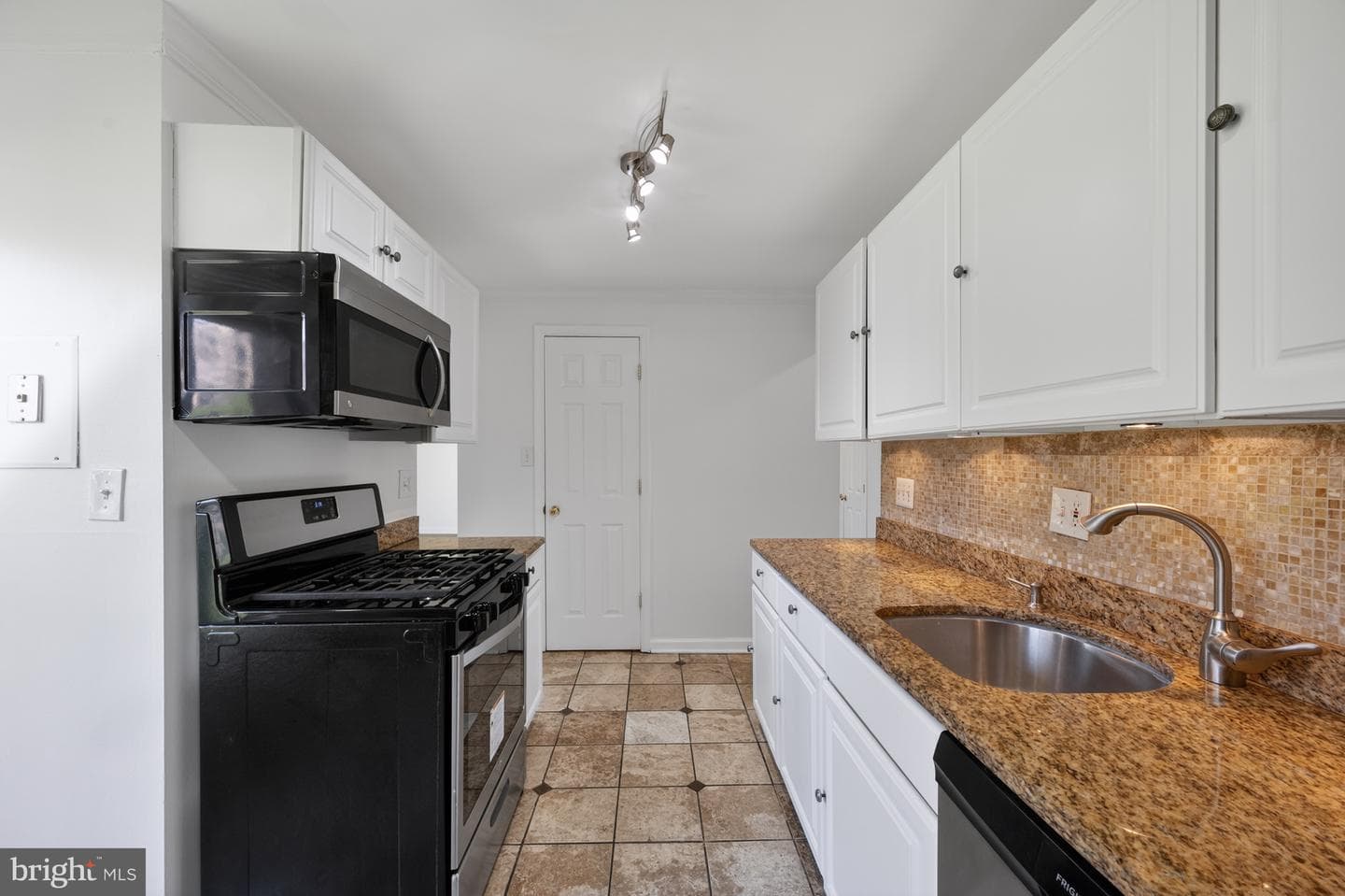 3348 Huntley Square Drive #b photo 14