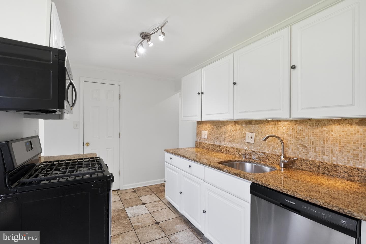 3348 Huntley Square Drive #b photo 15