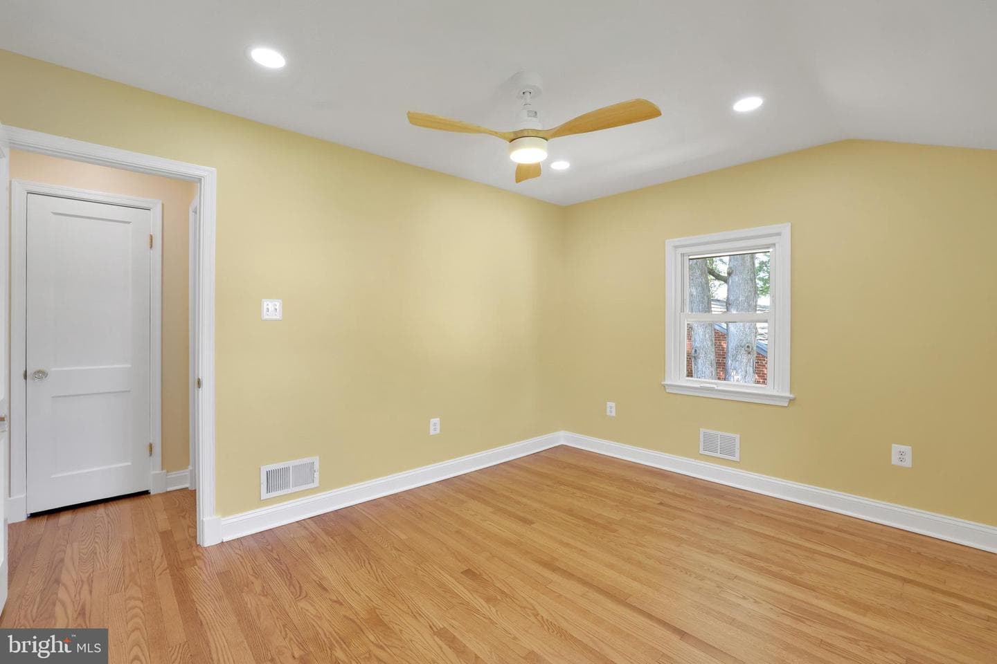 5807 Carlyle photo 41