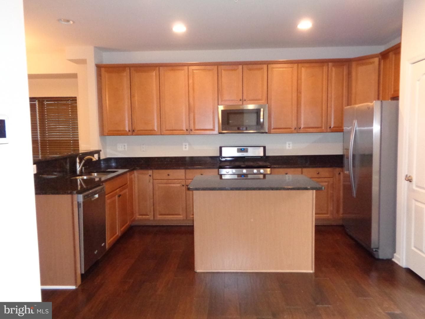 528 Victorianna Drive photo 9