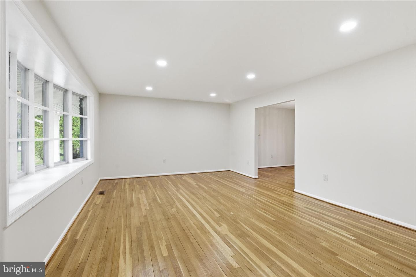 12802 Winona Drive photo 8