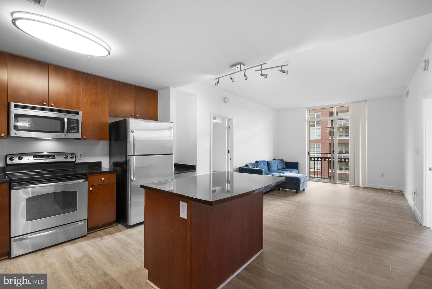 155 Potomac Passage #713 photo 6