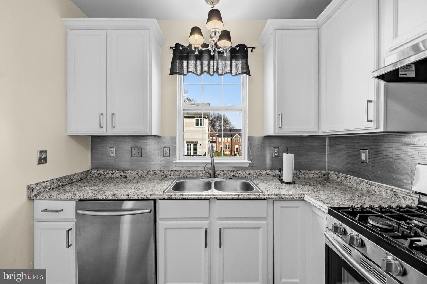 1701 Crimson Place photo 14