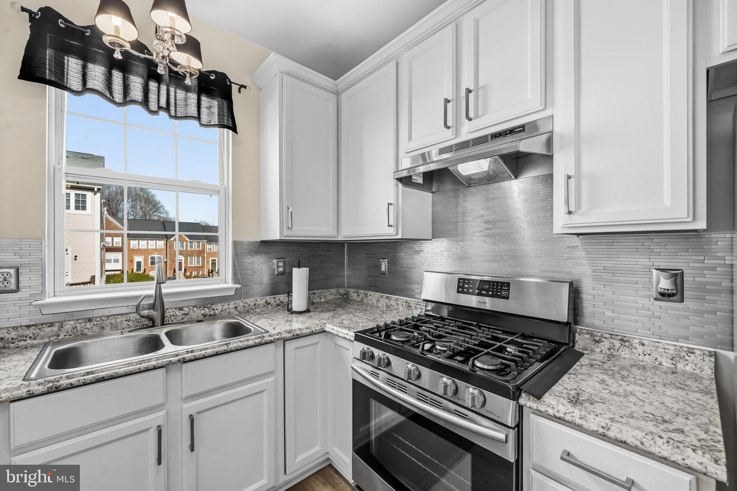 1701 Crimson Place photo 17