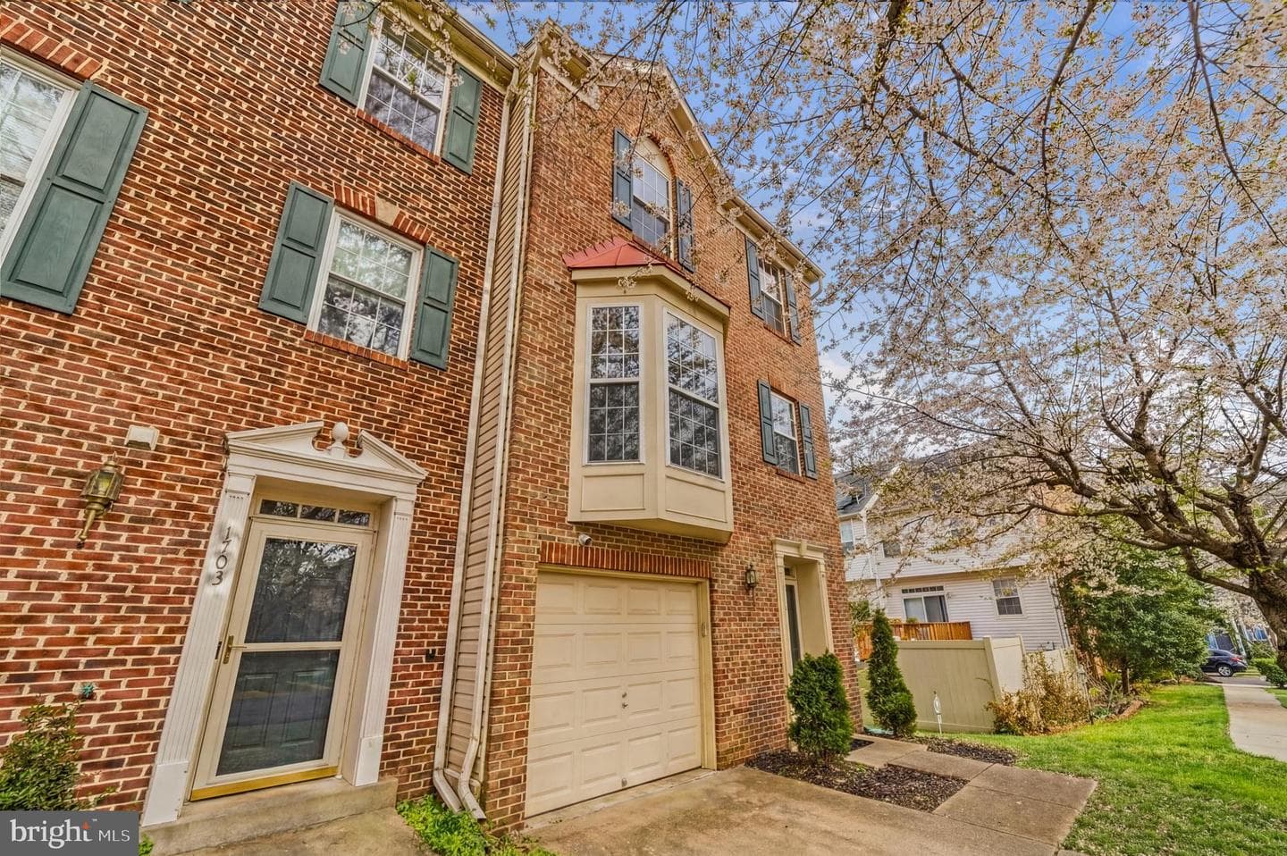 1701 Crimson Place photo 2