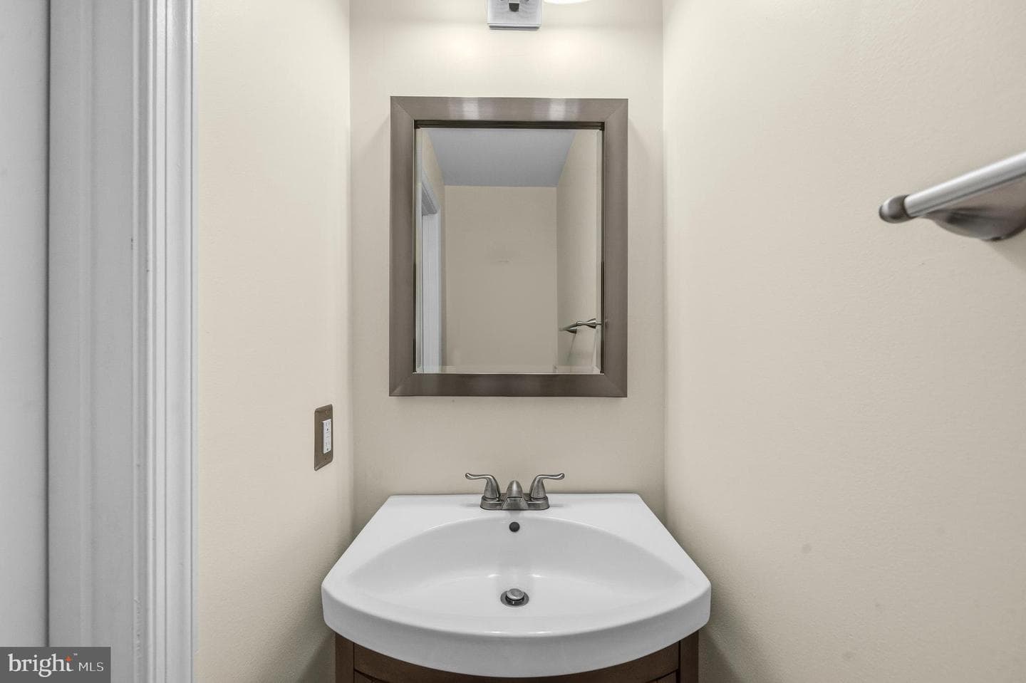 1701 Crimson Place photo 38