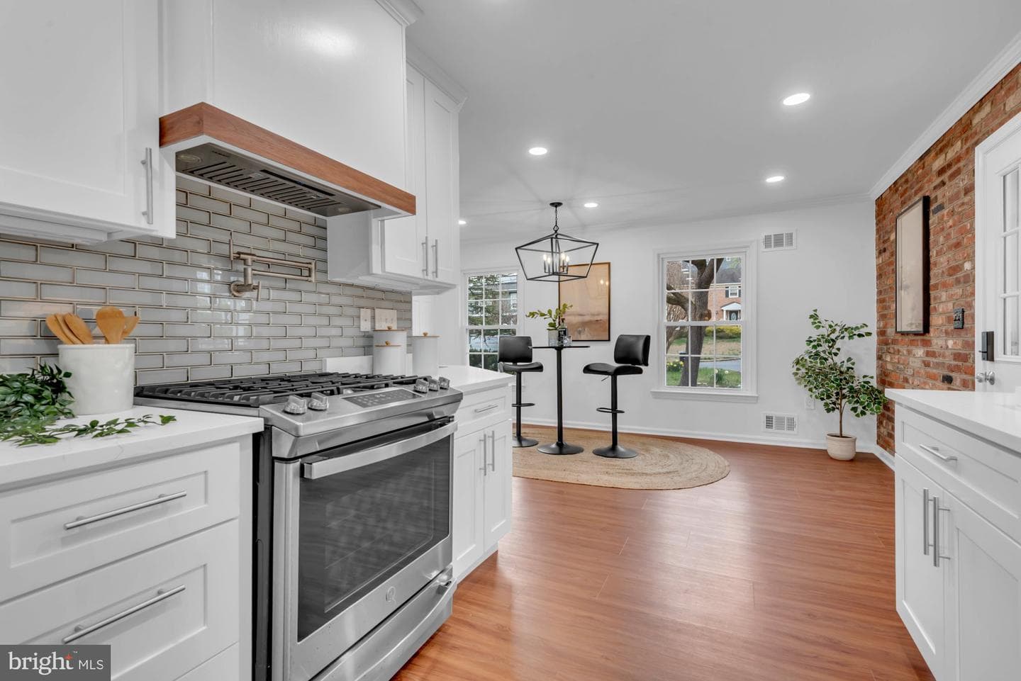 10115 Chickadee Lane photo 13