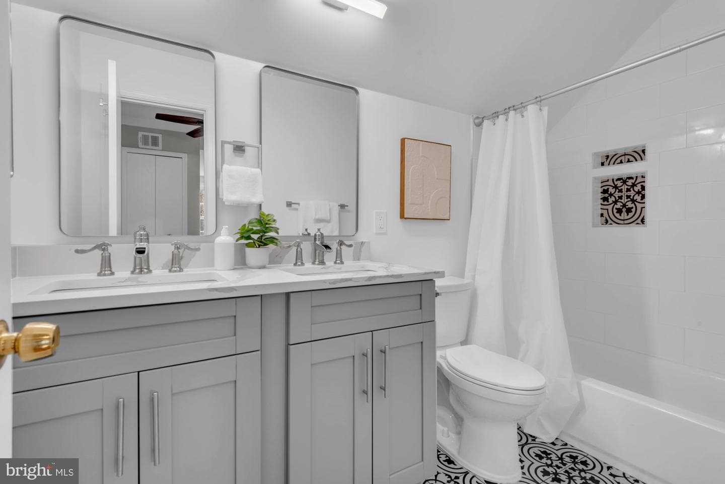 10115 Chickadee Lane photo 34