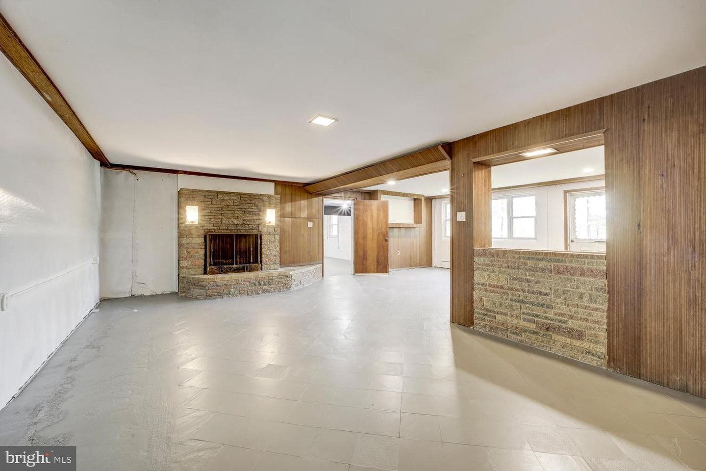 3911 Commander Drive photo 22