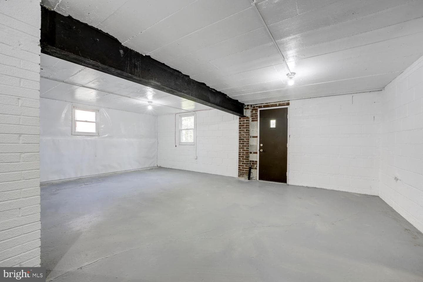 3911 Commander Drive photo 27