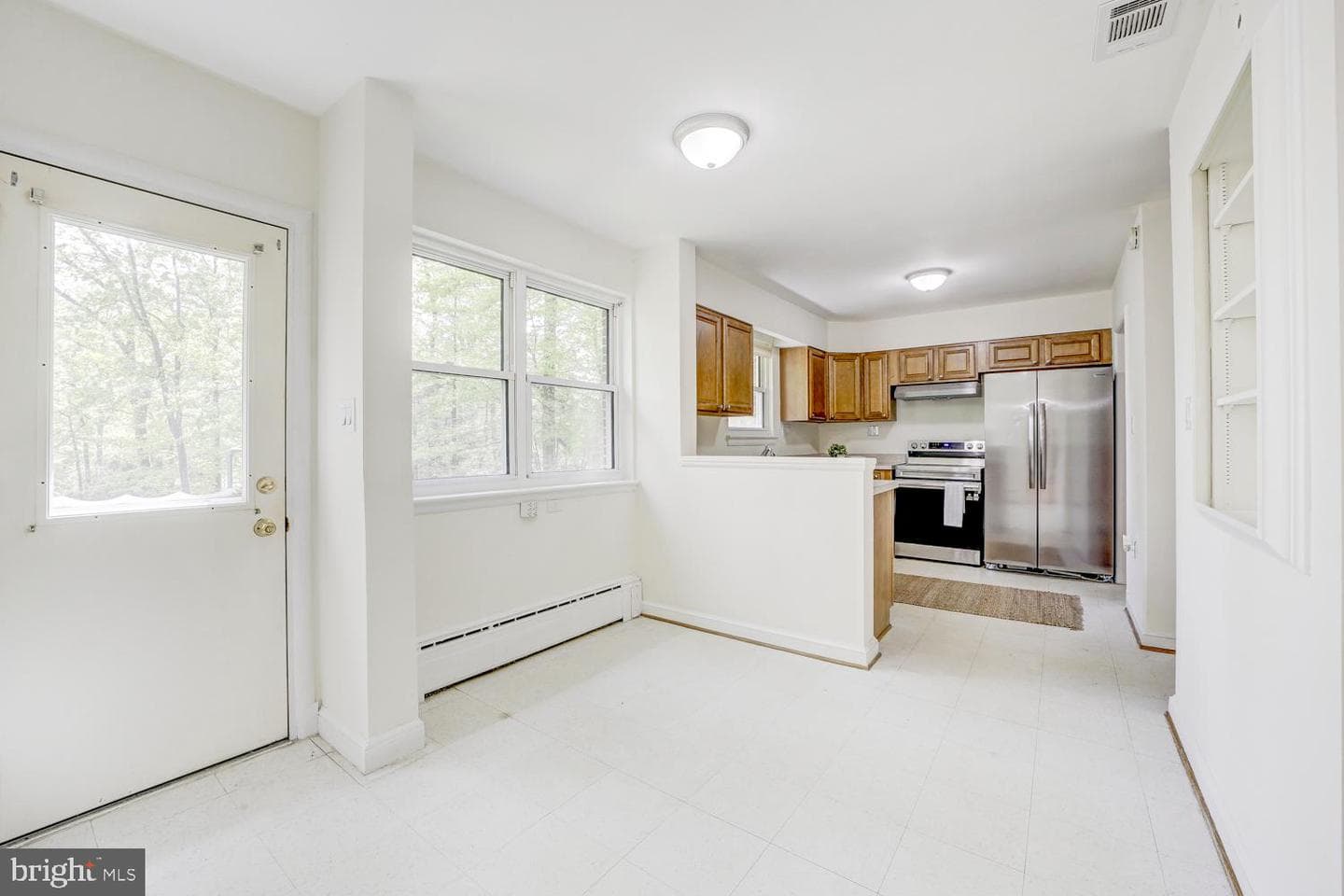 3911 Commander Drive photo 7