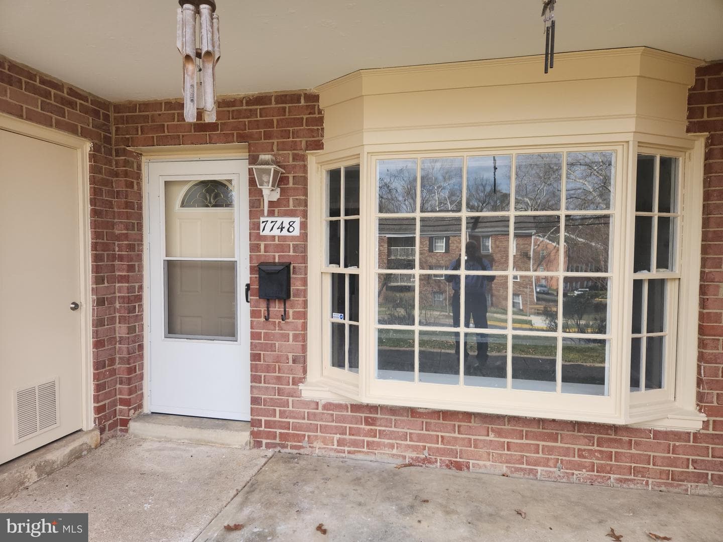 7748 Lakecrest Drive photo 3