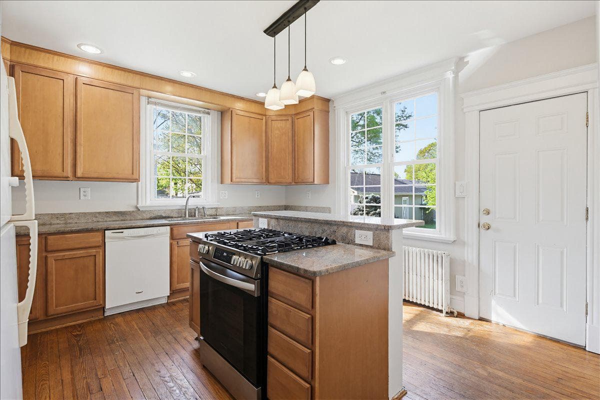 328 Laurel Avenue photo 14