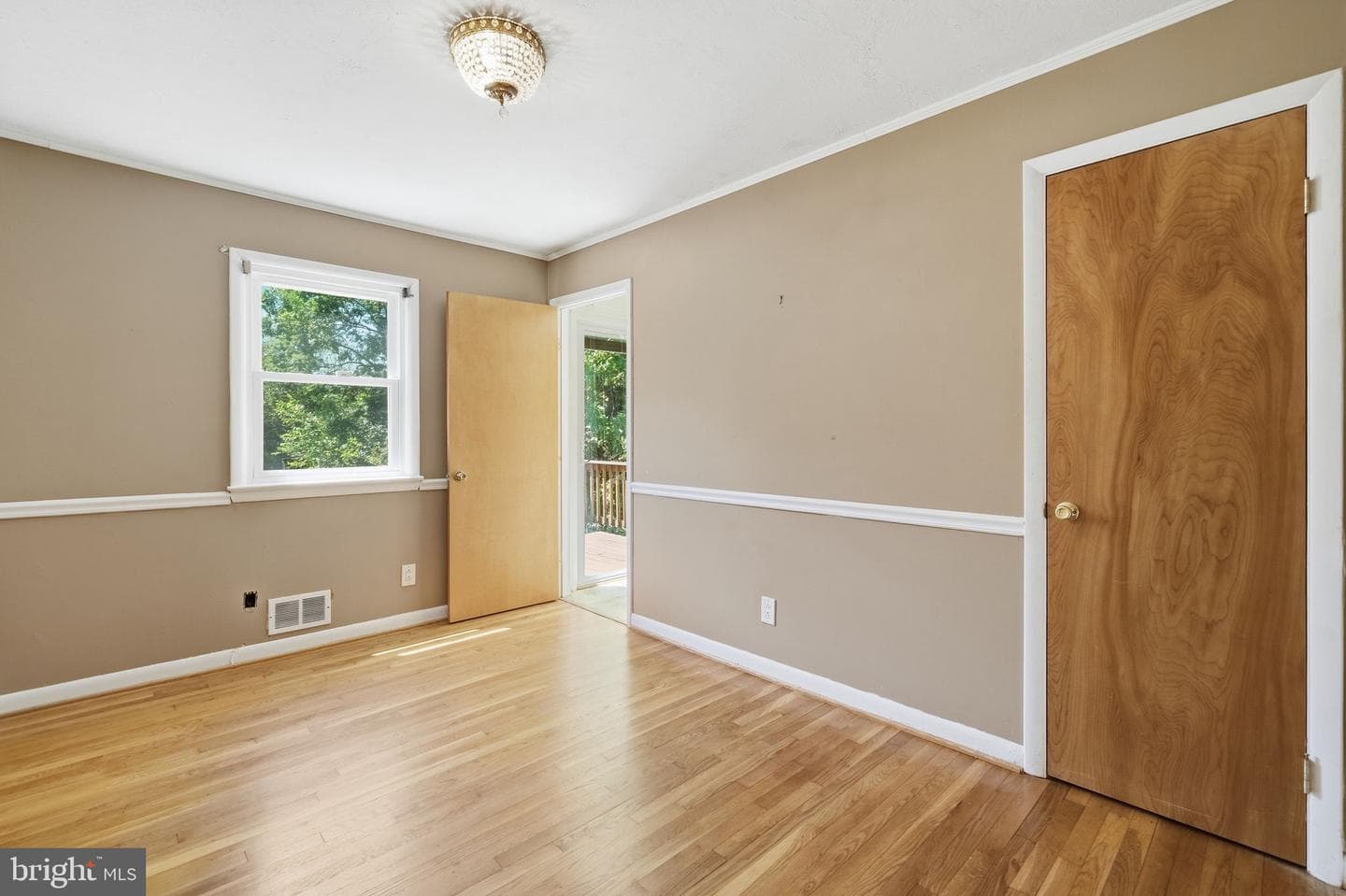 9205 4th Street photo 14