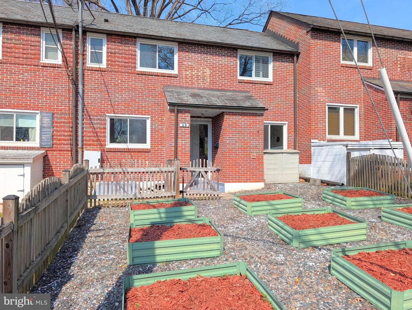 6 Hillside Road