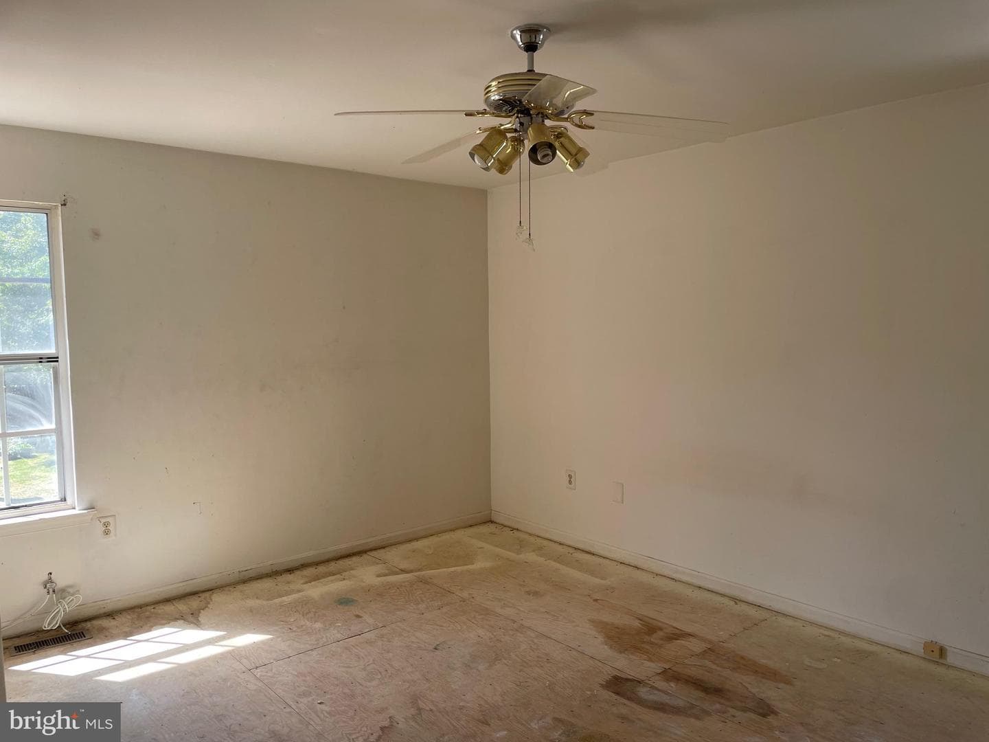 13403 Pendleton Street photo 10