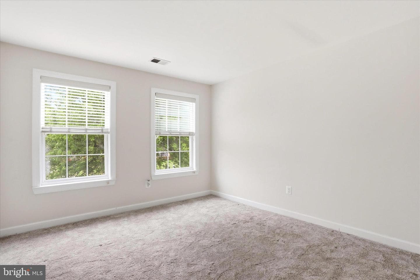 16603 Mannington Road photo 37