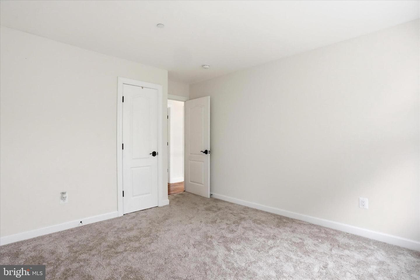 16603 Mannington Road photo 38