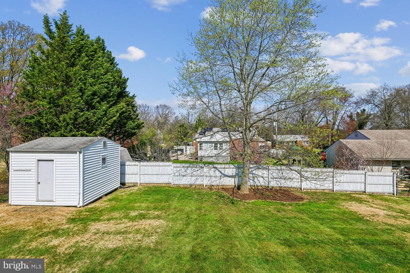 4704 Cardinal Avenue photo 41