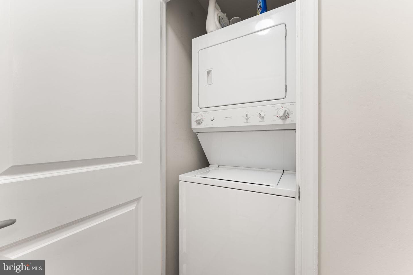 155 Potomac Passage #817 photo 13