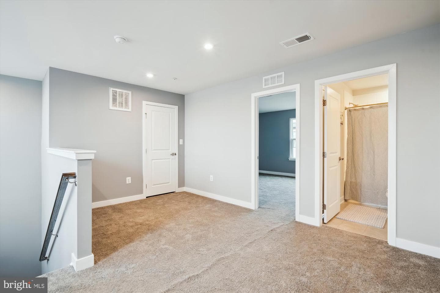 2824 Lewis Avenue photo 26