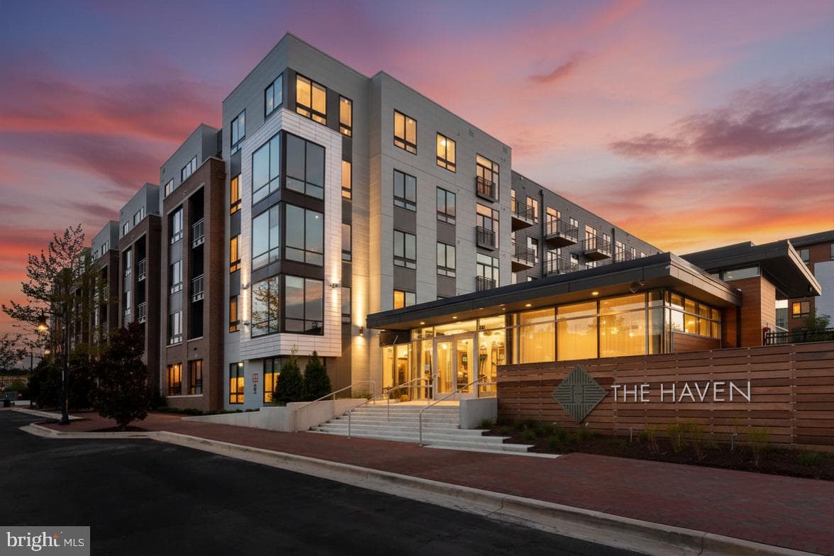 145 Riverhaven Drive #235, National Harbor