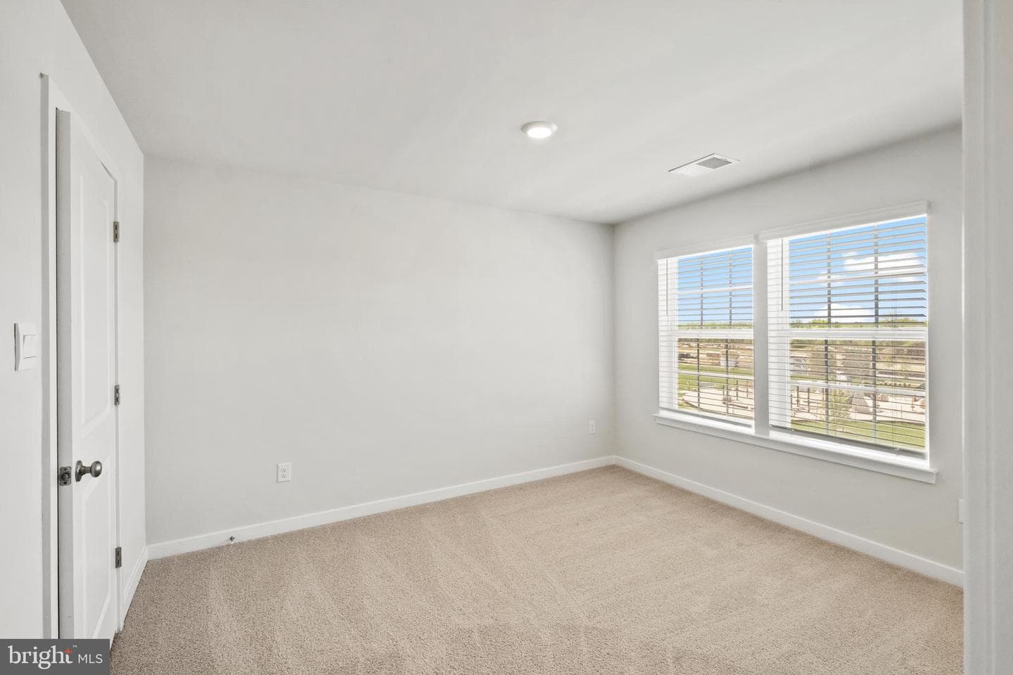 7530 Silver Thread Way photo 10