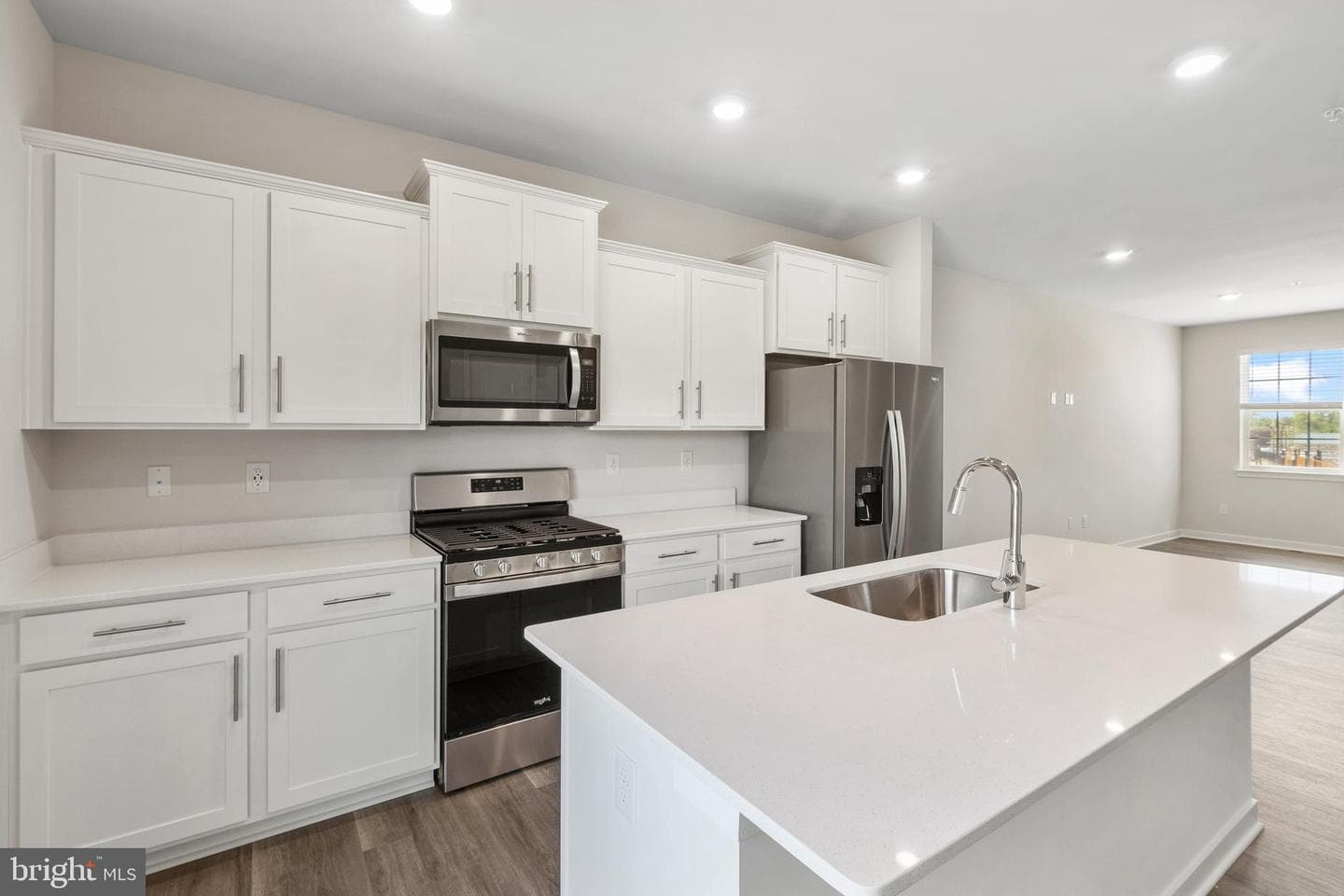 7530 Silver Thread Way photo 7