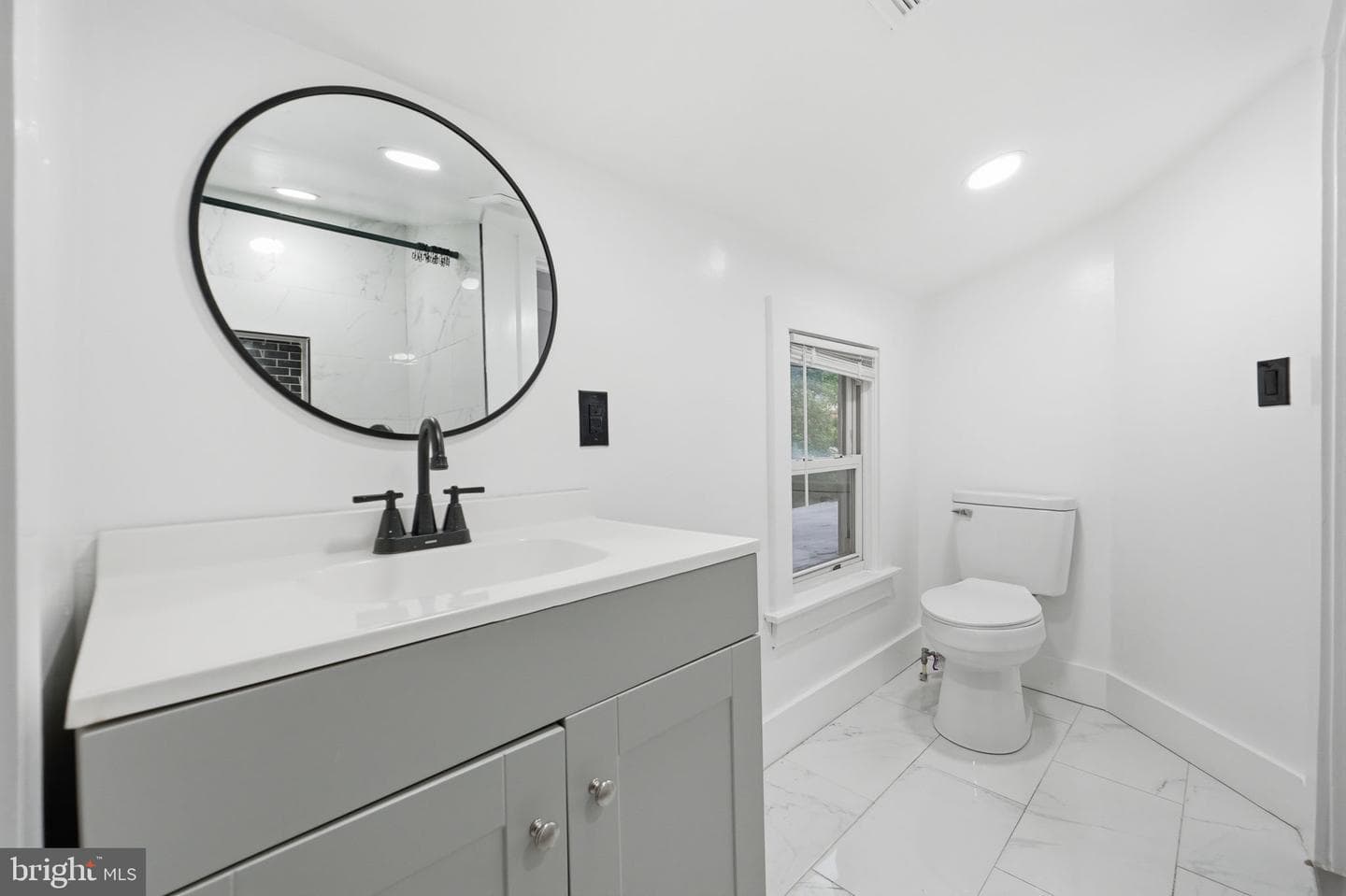 5906 Berwyn Road photo 17