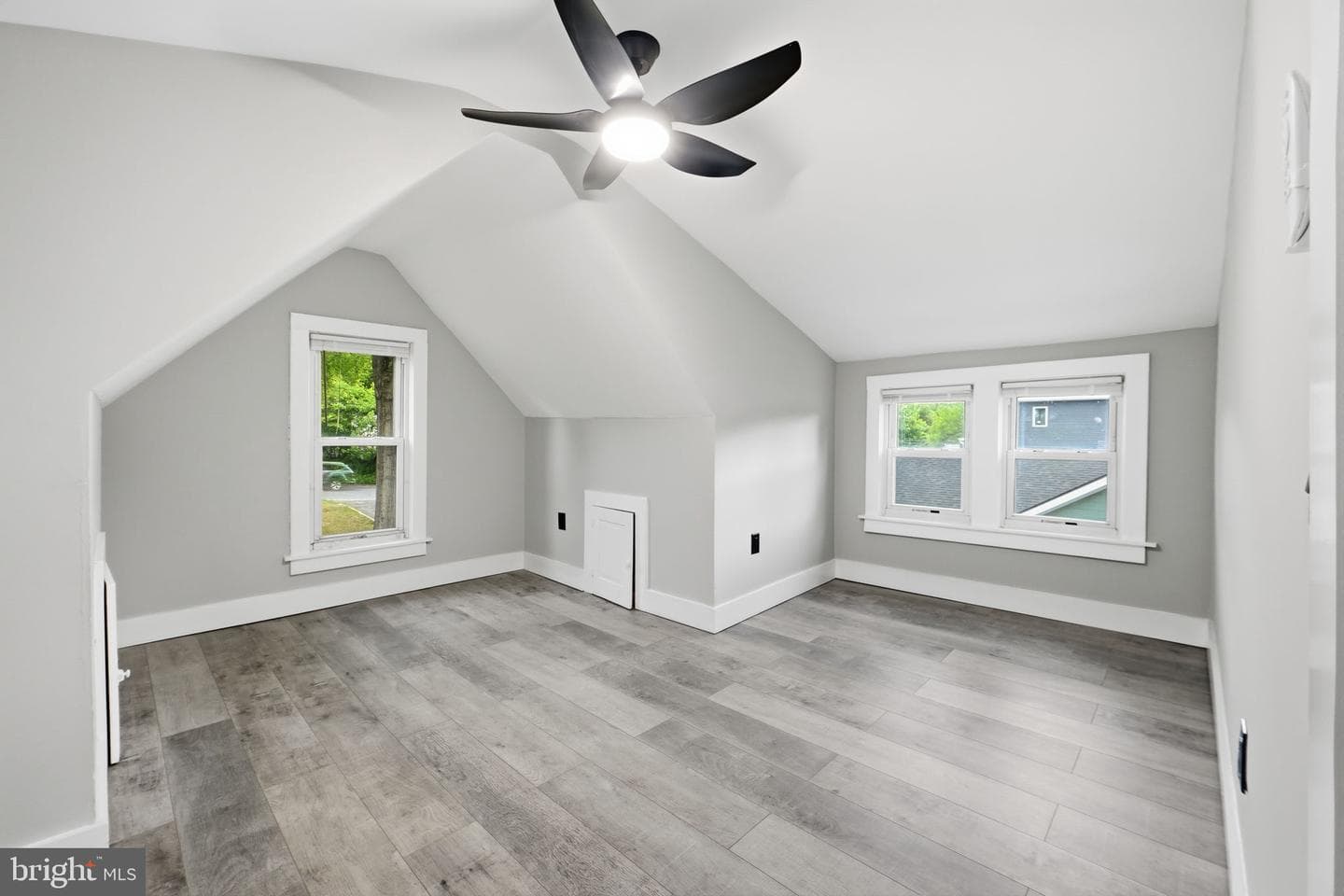 5906 Berwyn Road photo 19