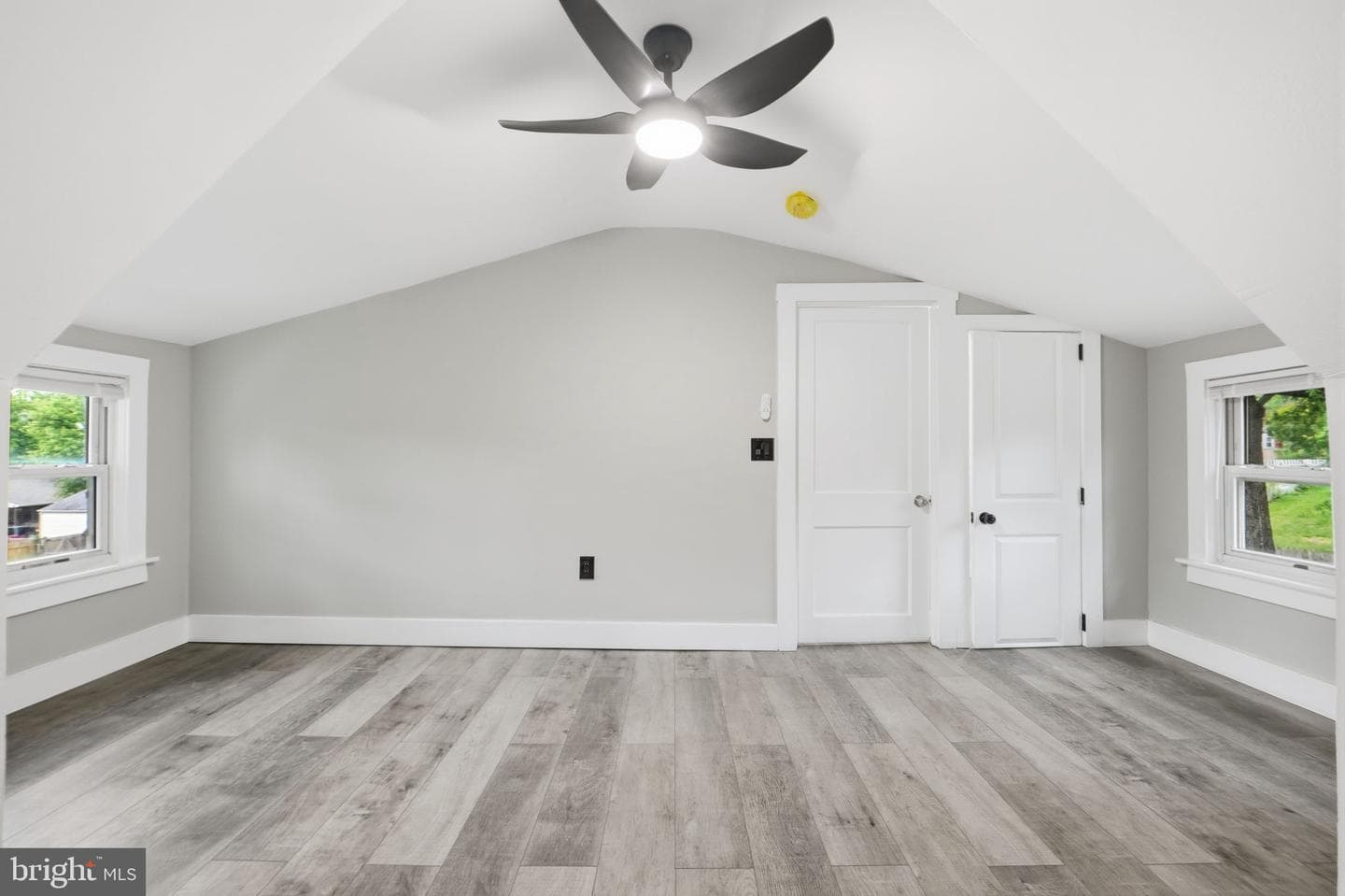 5906 Berwyn Road photo 20
