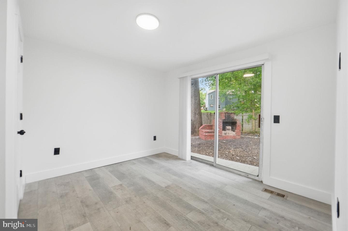 5906 Berwyn Road photo 23