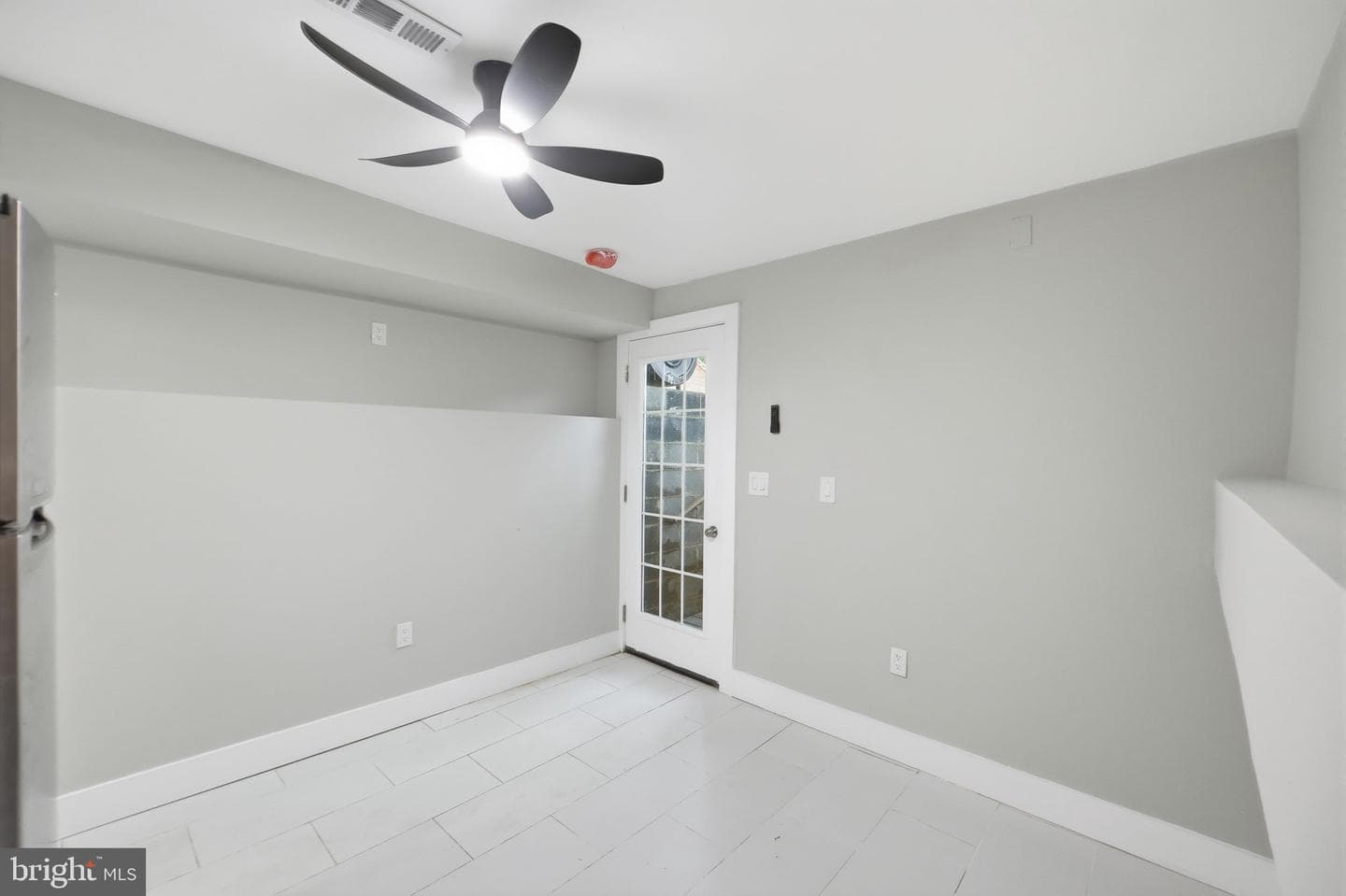 5906 Berwyn Road photo 31