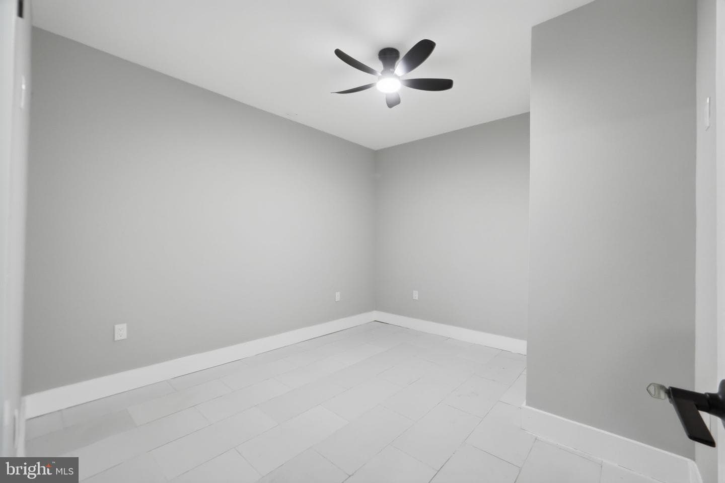 5906 Berwyn Road photo 35