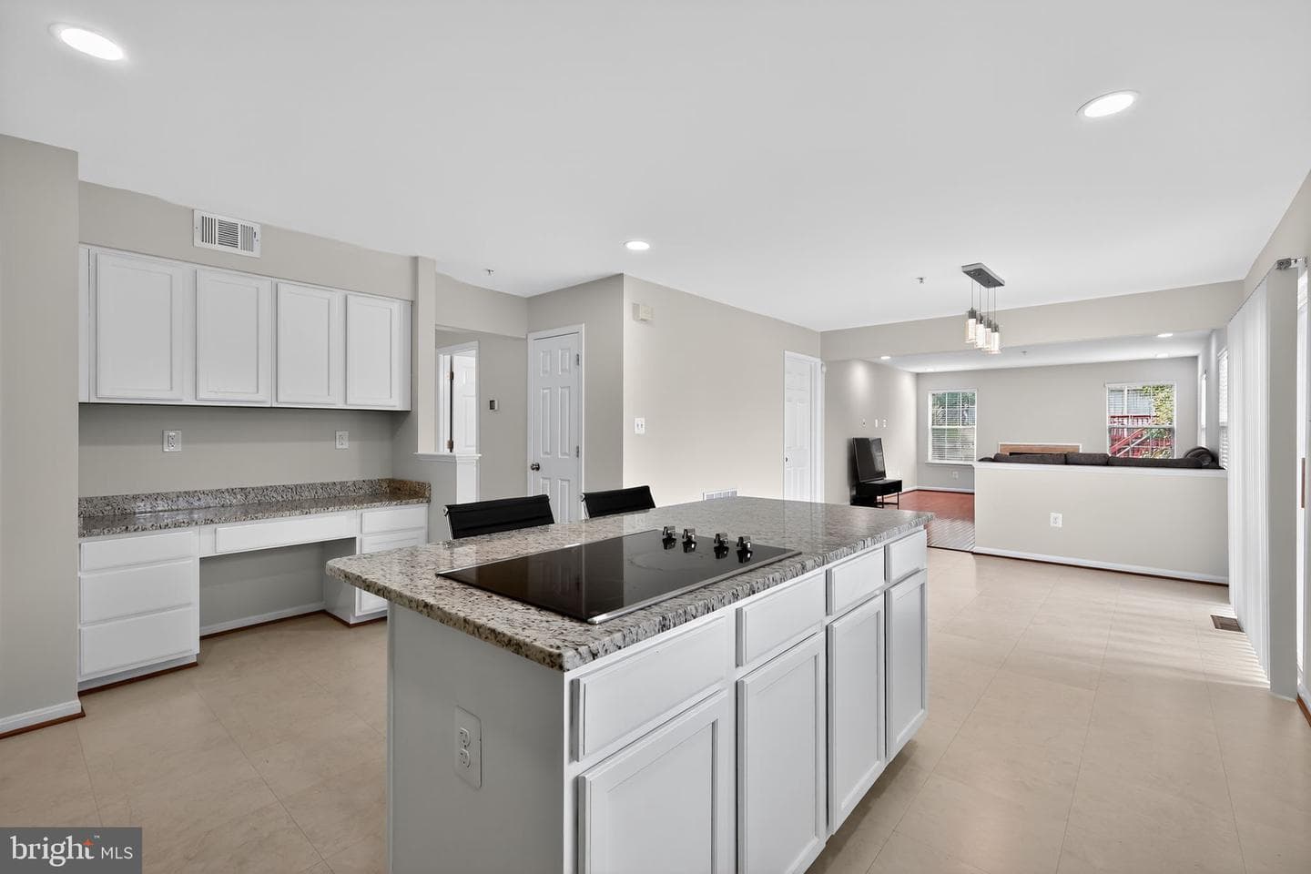15202 Johnstone Lane photo 9
