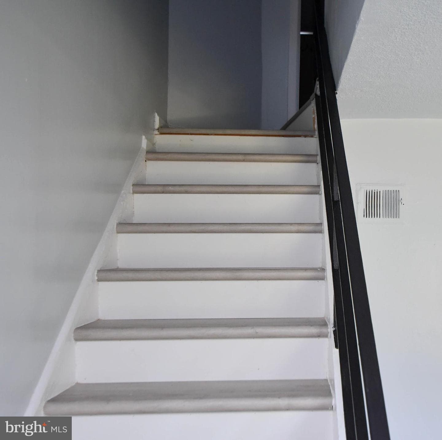 2444 Iverson Street photo 10