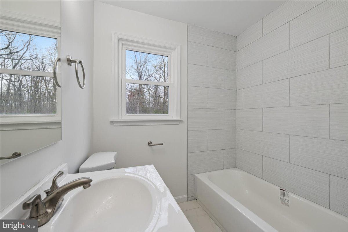 16206 Ashbox Road photo 10