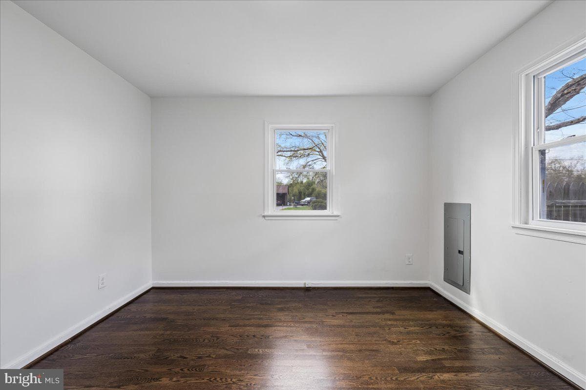 16206 Ashbox Road photo 17