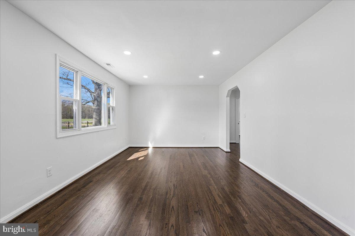 16206 Ashbox Road photo 4