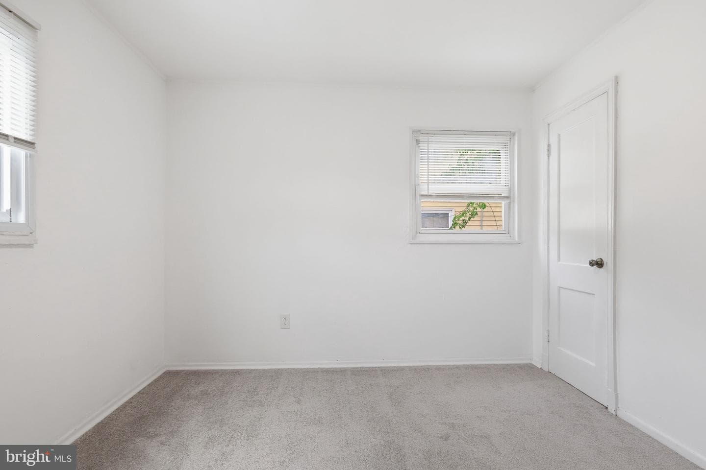 2706 Newglen Avenue photo 17